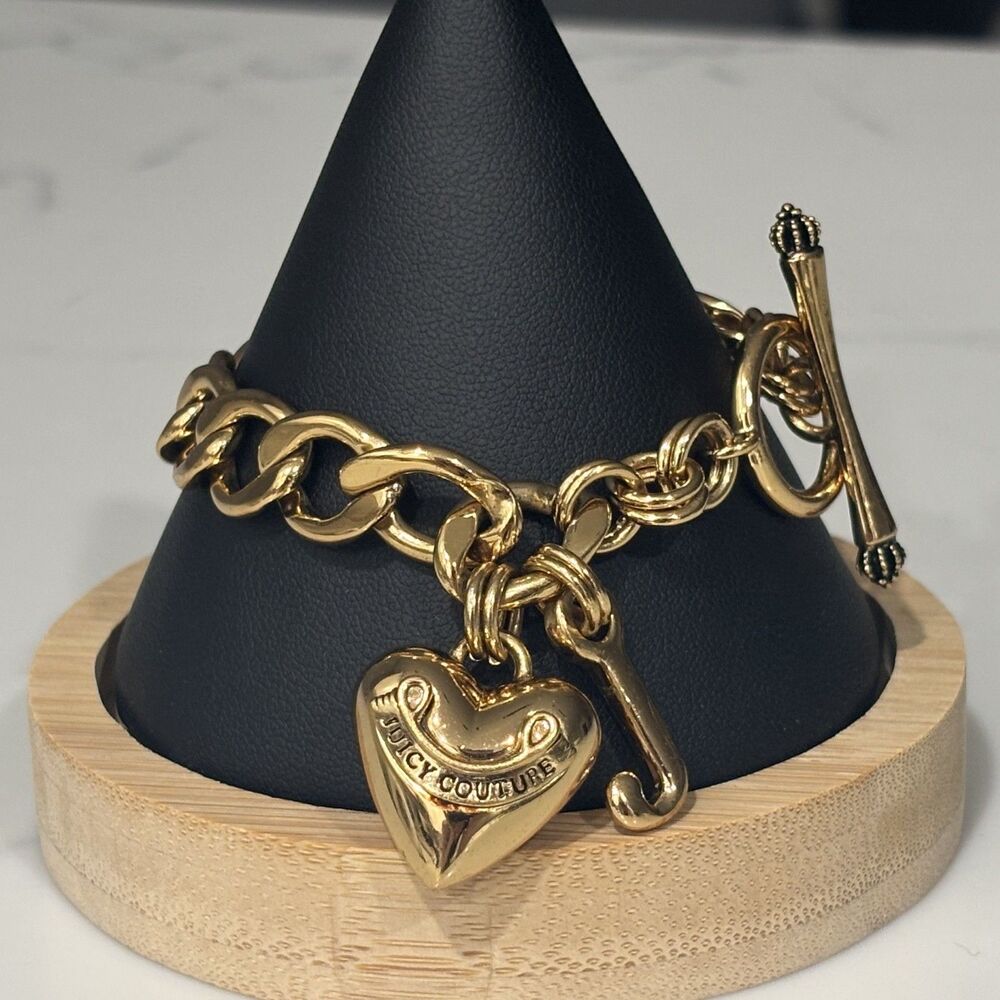 Vintage Juicy Couture Charm Bracelet Gold Tone Puffy Heart Y2K Chunky 7.25"